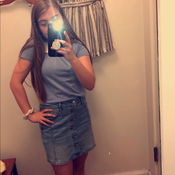 Meet your Posher, Ali - Picture 1 of 1